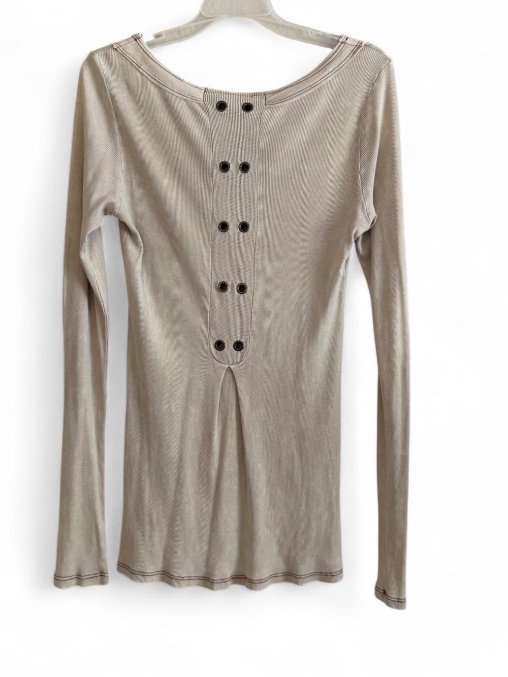 T party Women’s cream Long-Sleeve Scoop Neck Top - Picture 2 of 3